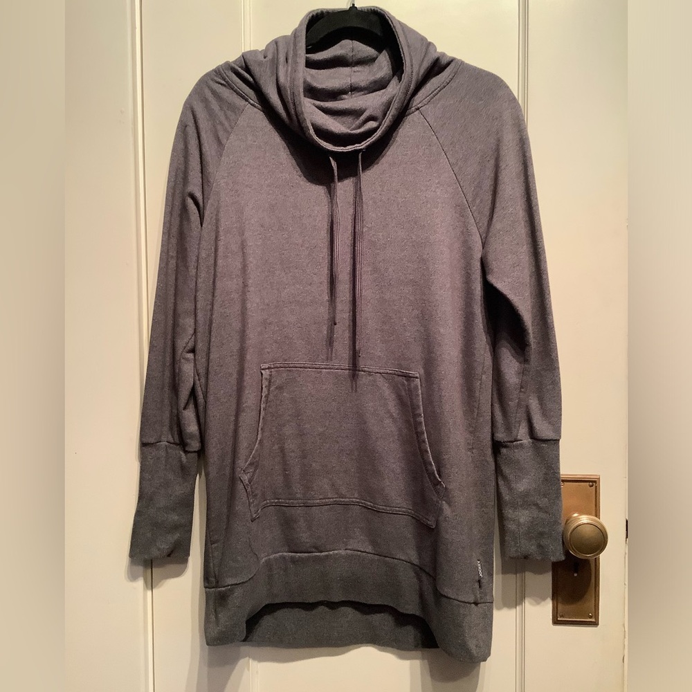 Grey Athletic Pullover Sweatershirt